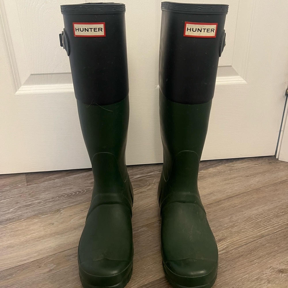 Hunter Boots Green and Navy blue size 7W